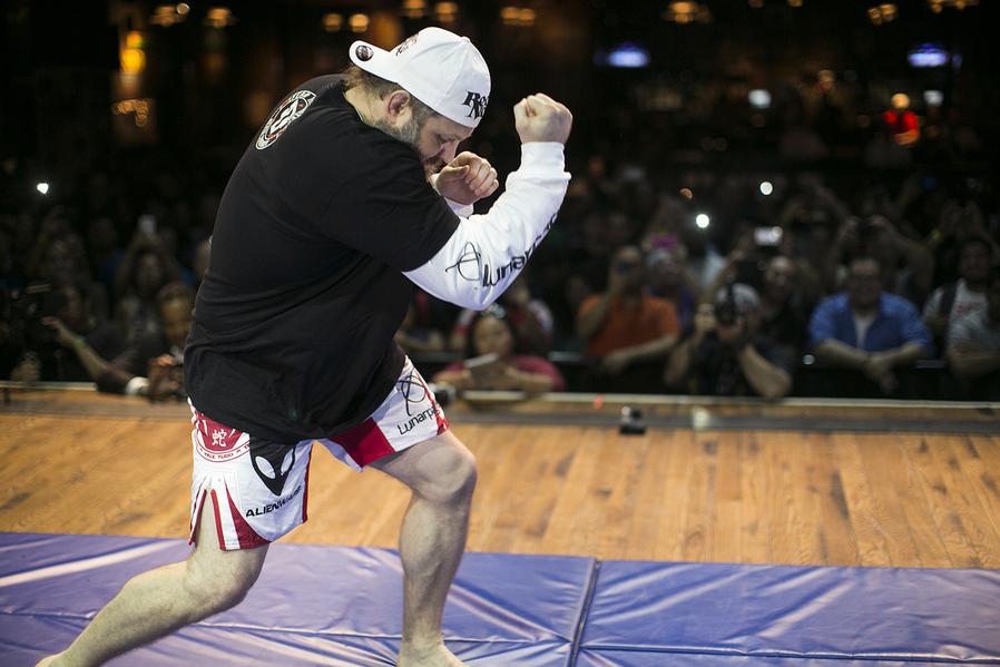 roy nelson ufc 166 openworkout.JPG